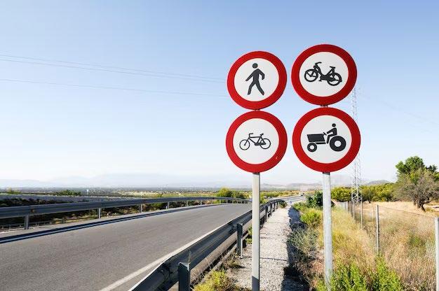 Что запрещается на автомагистралях: правила безопасности и штрафы
